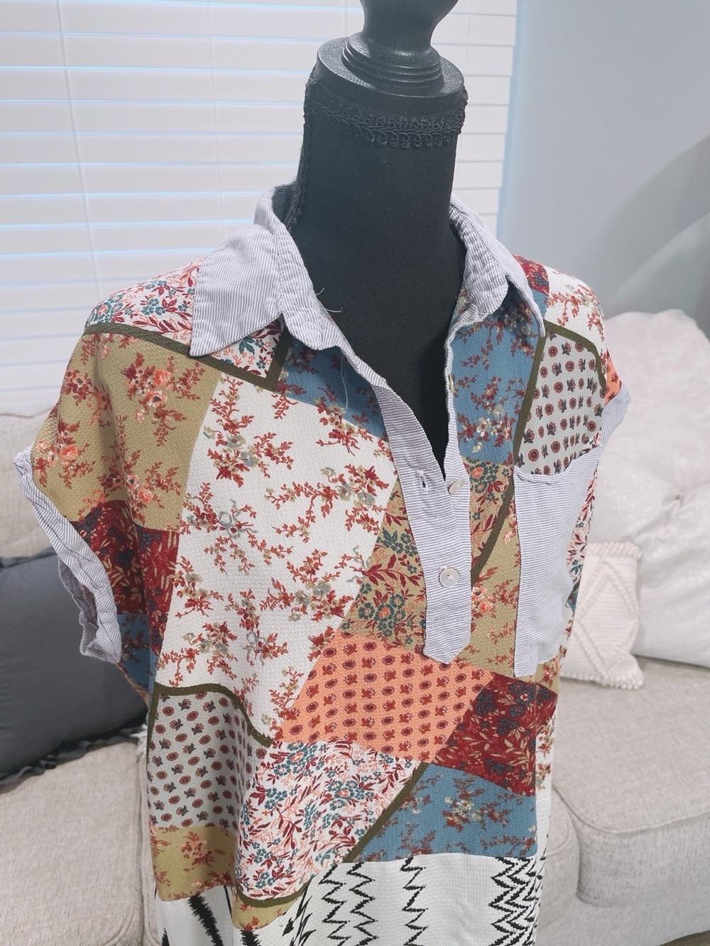 Hummingbird Patchwork Blouse Size Large - Picture 2 of 7